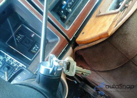 1984 Ford Econoline E150 Van from USA, damaged, VIN 1FDDE14F0EHC06480